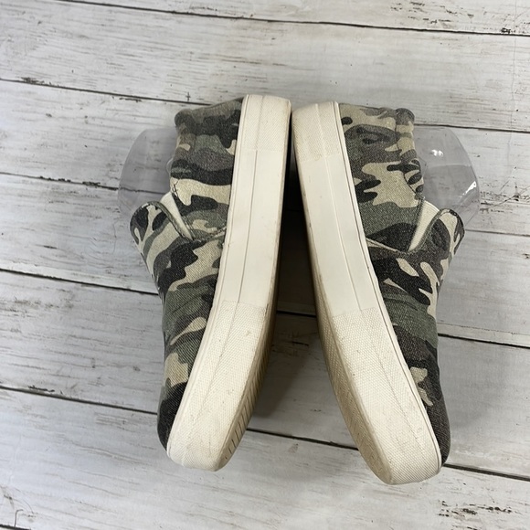Steve Madden Camo Gills-C Slip-on Sneaker - Picture 6 of 12